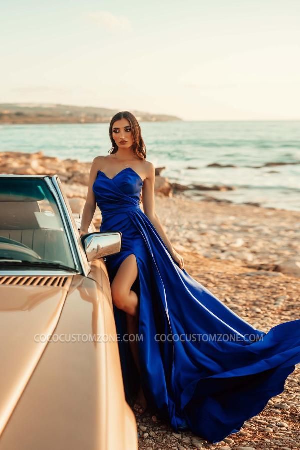 Glamorous Sleeveless Satin Party Dress With Side Slit In Royal Blue