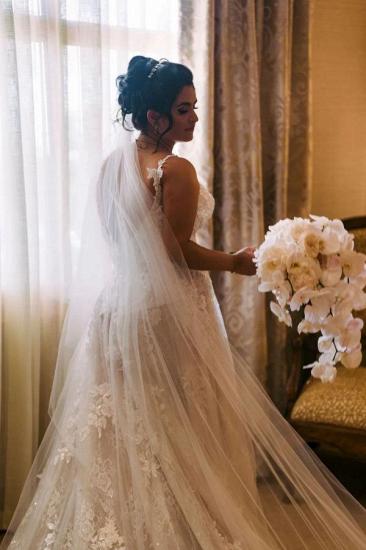 Romantic sleeveless v-neck lace wedding gown | applique wedding dress_3