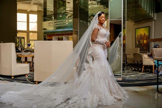 Gorgeous Long Sleeve Pearl Lace Applique Mermaid Wedding Dress_8
