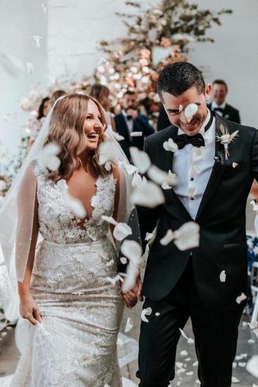 Lace Court Train V-Neck Mermaid Wedding dresses_4