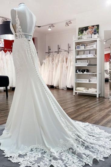 Romantic V-Neck Mermaid Sleeveless Soft Lace Wedding Dress_3