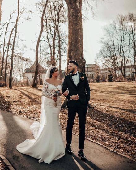 Designer V Neck Sleeve Lace Mermaid Wedding Dress_2